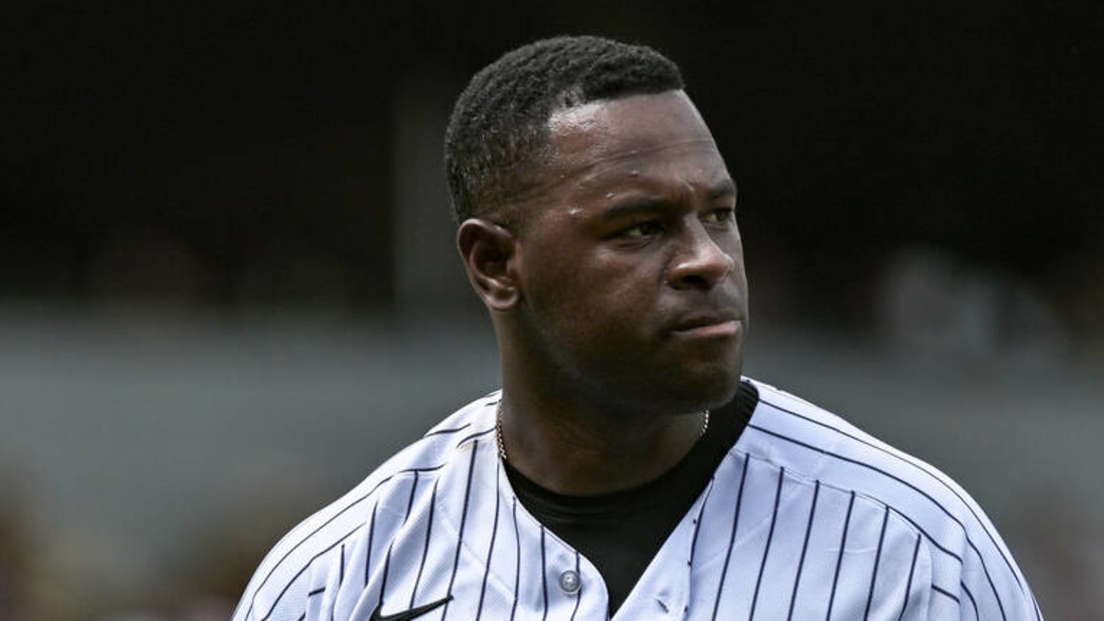 Luis Severino makes awkward mistake during Mets introduction