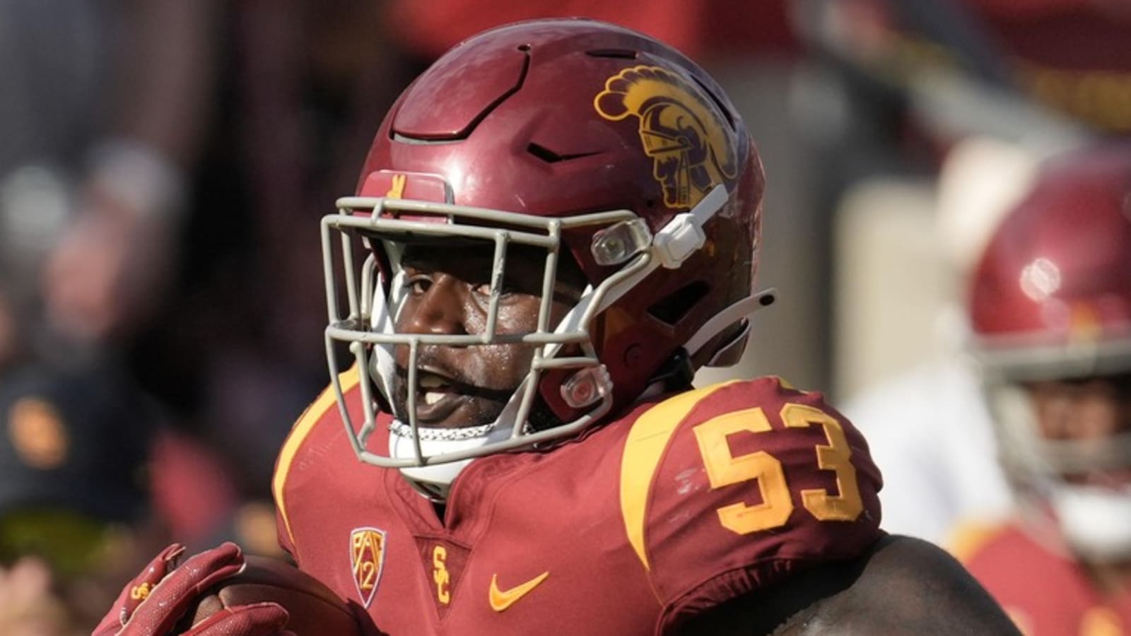 Chargers Surprise Former USC Trojans Shane Lee With Parents Visit, Father Delivers Inspirational Speach