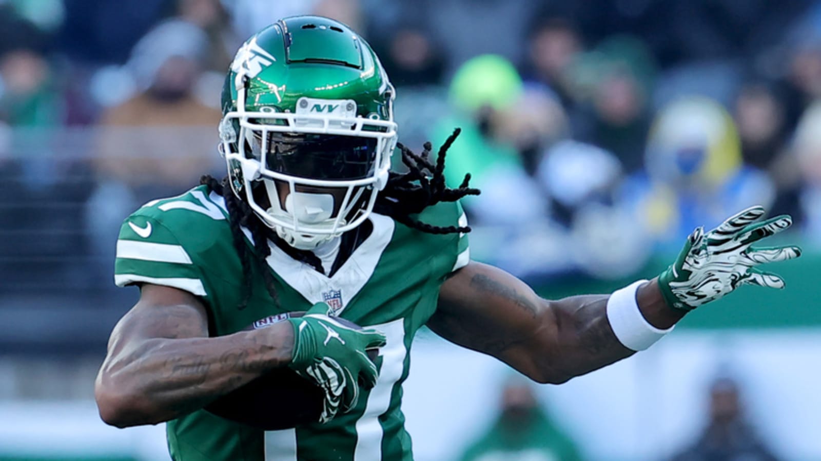 Jets receiving calls on six-time Pro Bowler