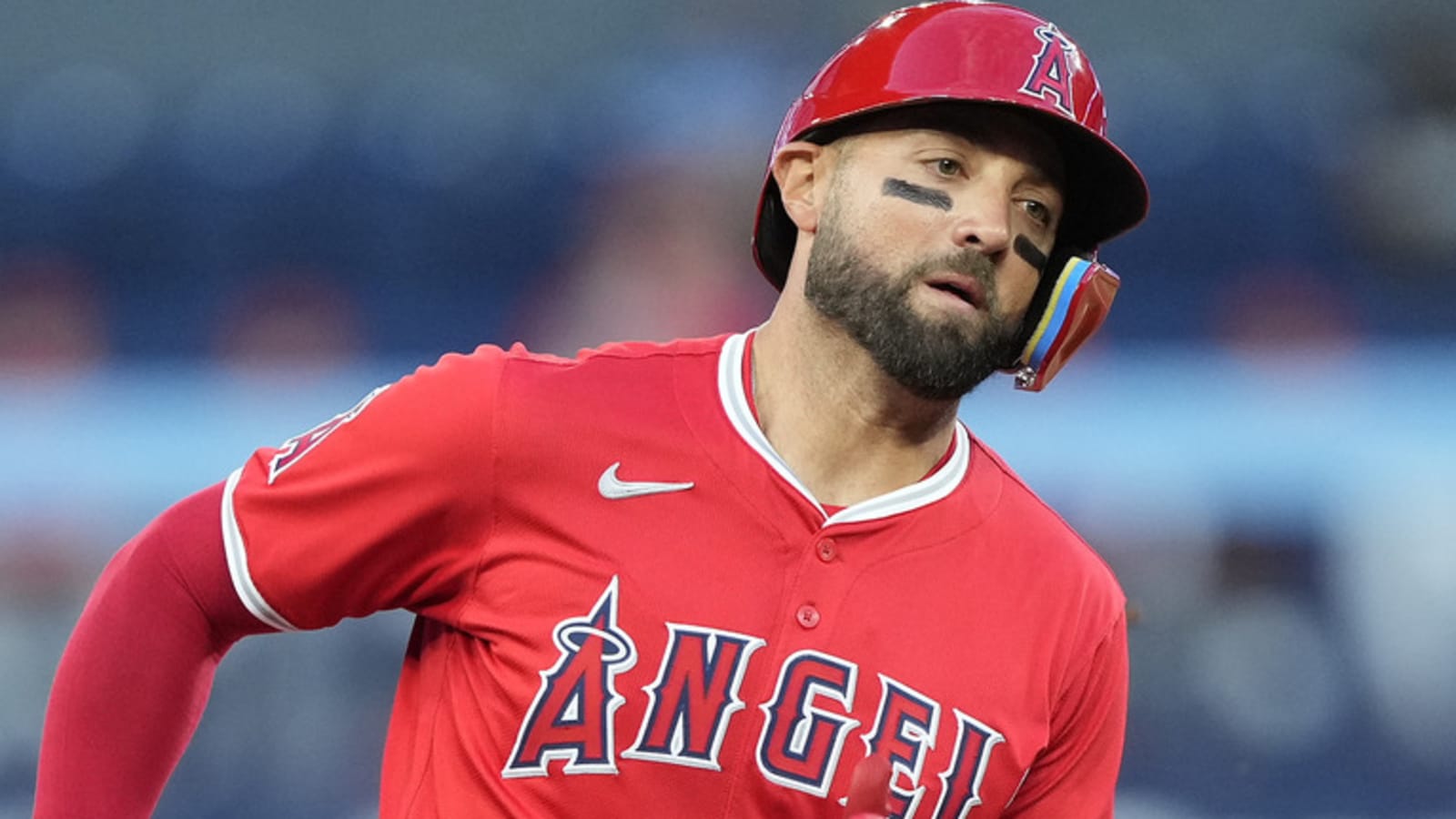 Angels place two outfielders on injured list