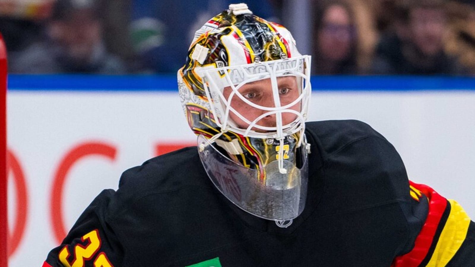 Canucks sign goaltender to five-year extension