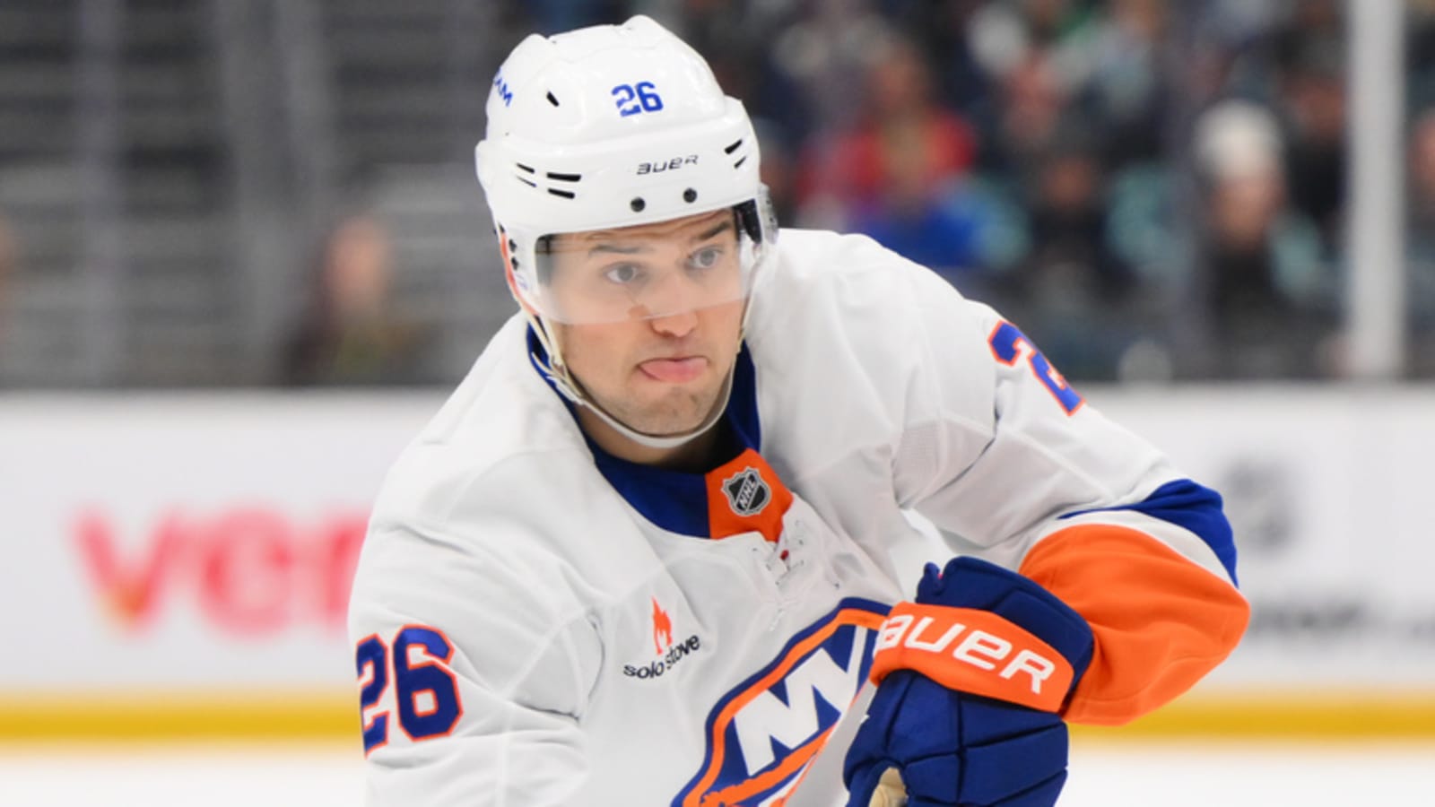 Bruins claim former first-round pick off waivers from Islanders
