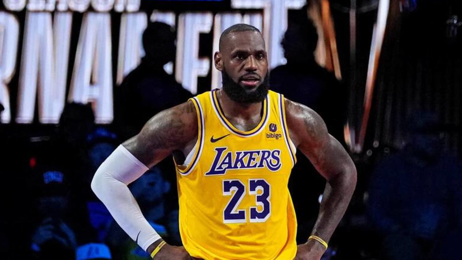 LeBron James sets another mark as Lakers wallop Pelicans