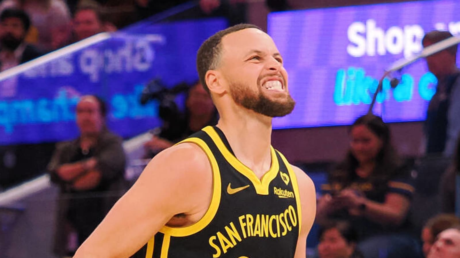 Steph Curry exits game with scary ankle injury