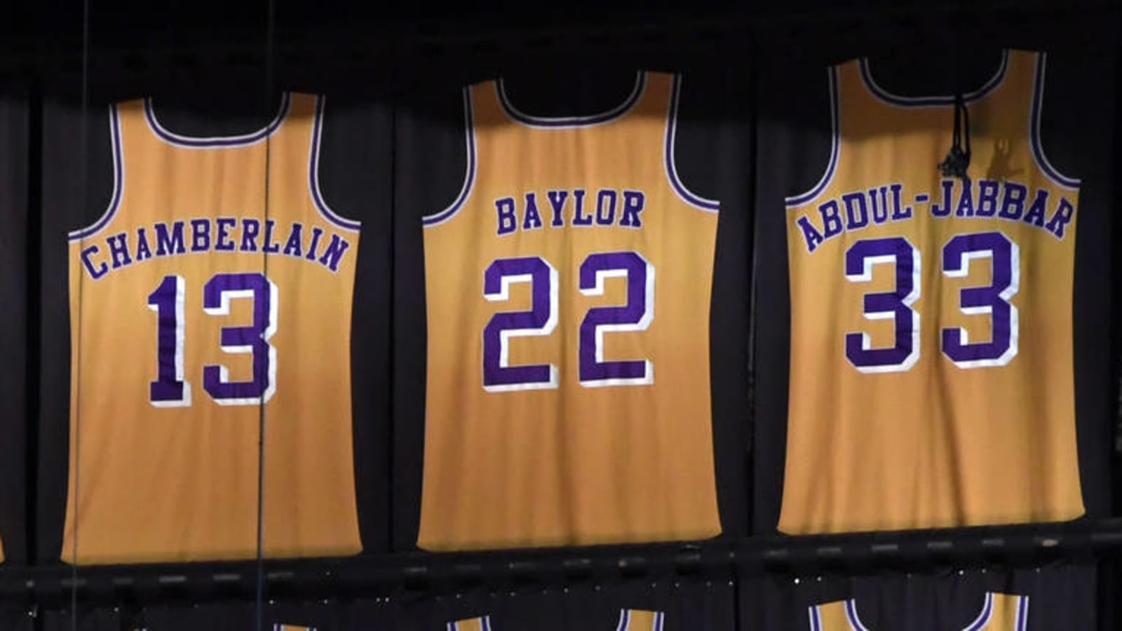 NBA world mourns passing of Elgin Baylor