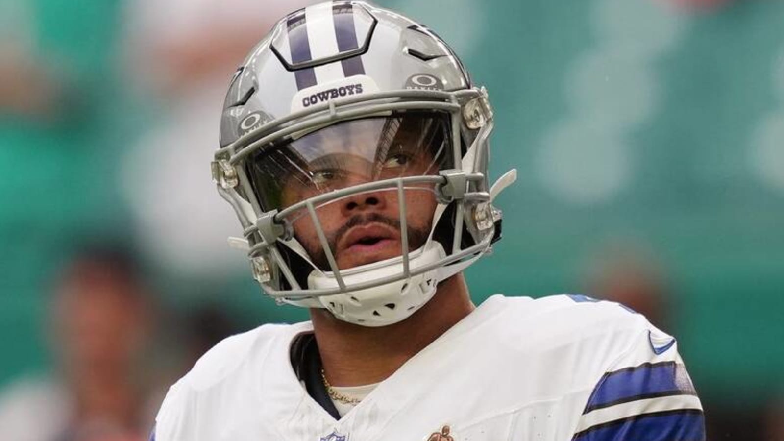 Cowboys VP backs Dak Prescott despite lack of contract extension