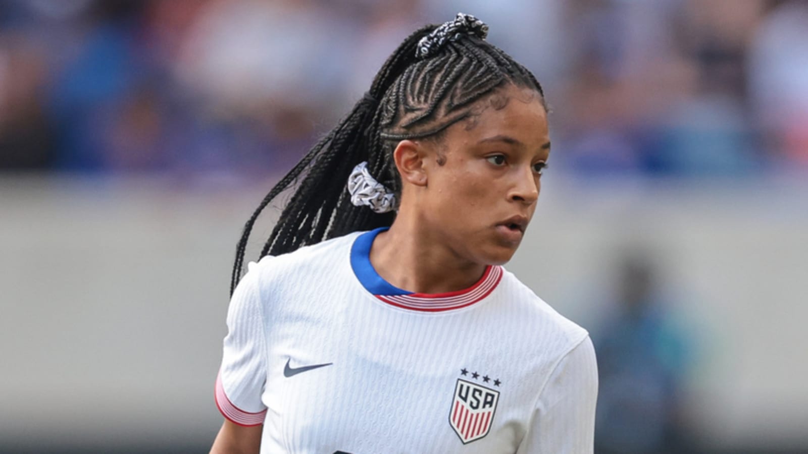 USWNT player gets injured throwing ceremonial first pitch