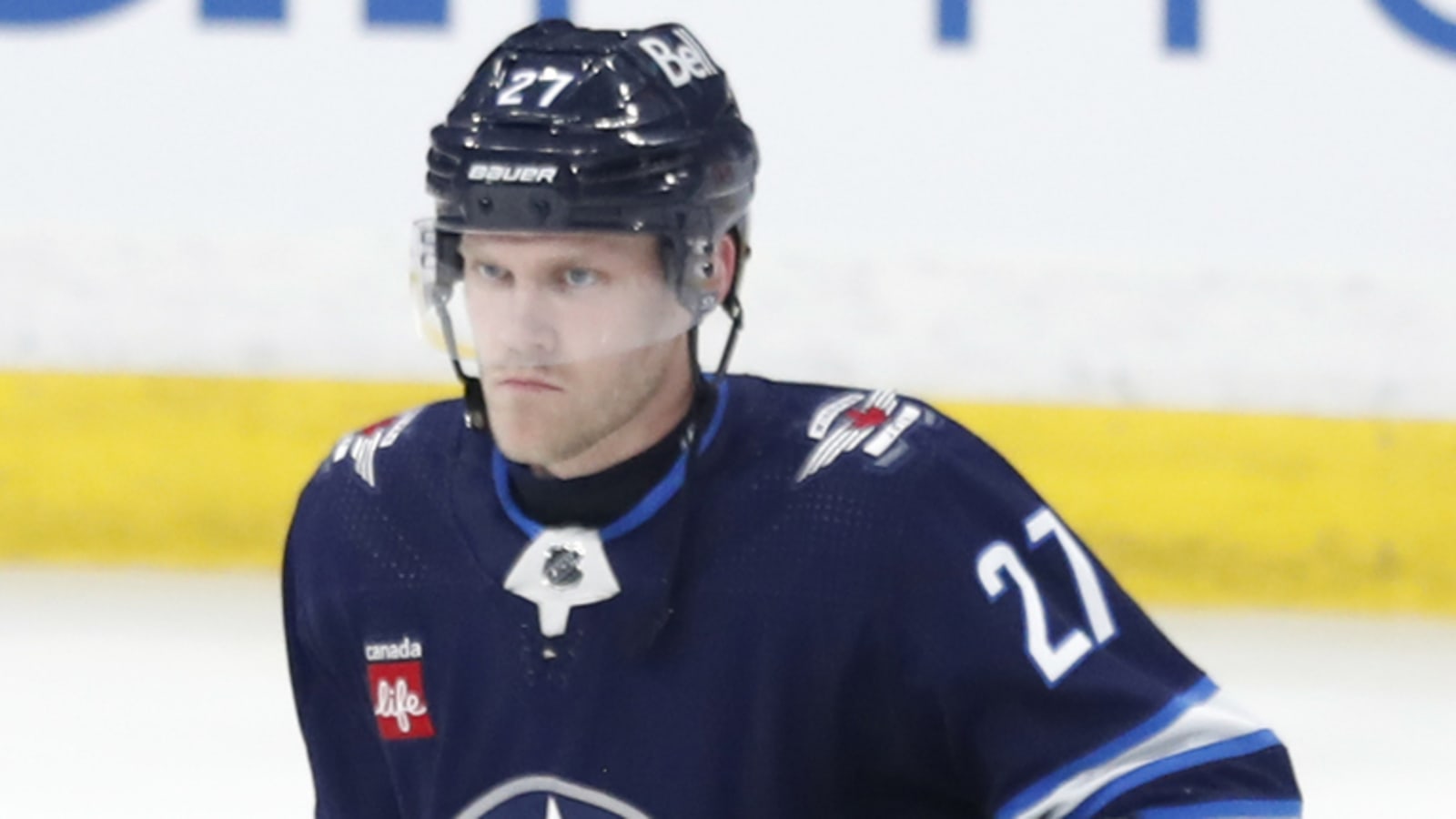 Hurricanes pursuing veteran winger