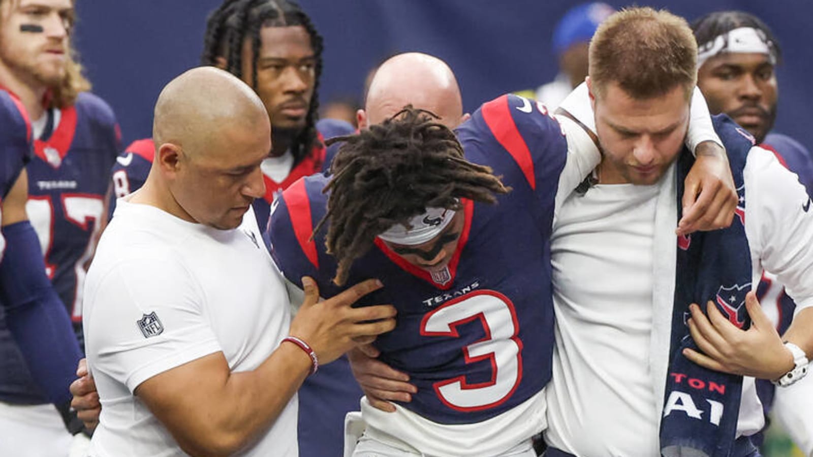 Texans WR Dell suffers season ending leg injury