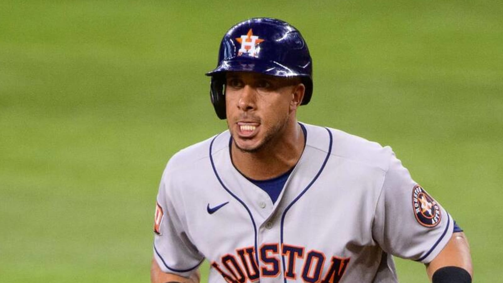 Astros bring back Brantley on one-year deal