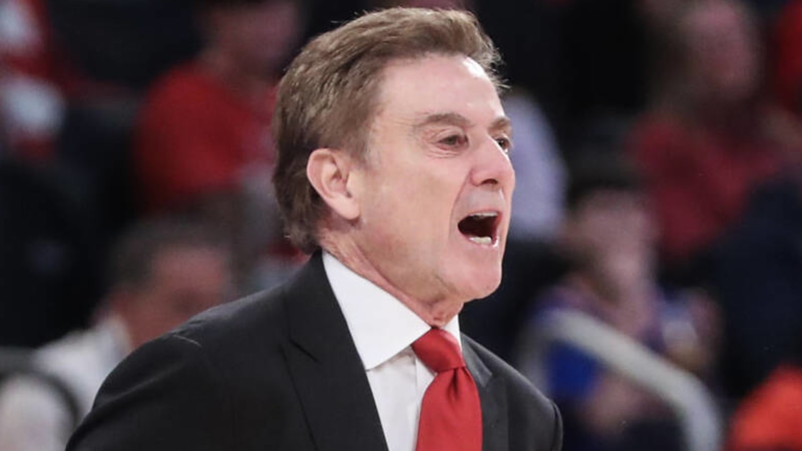 Rick Pitino apologizes for brutal comments about his team