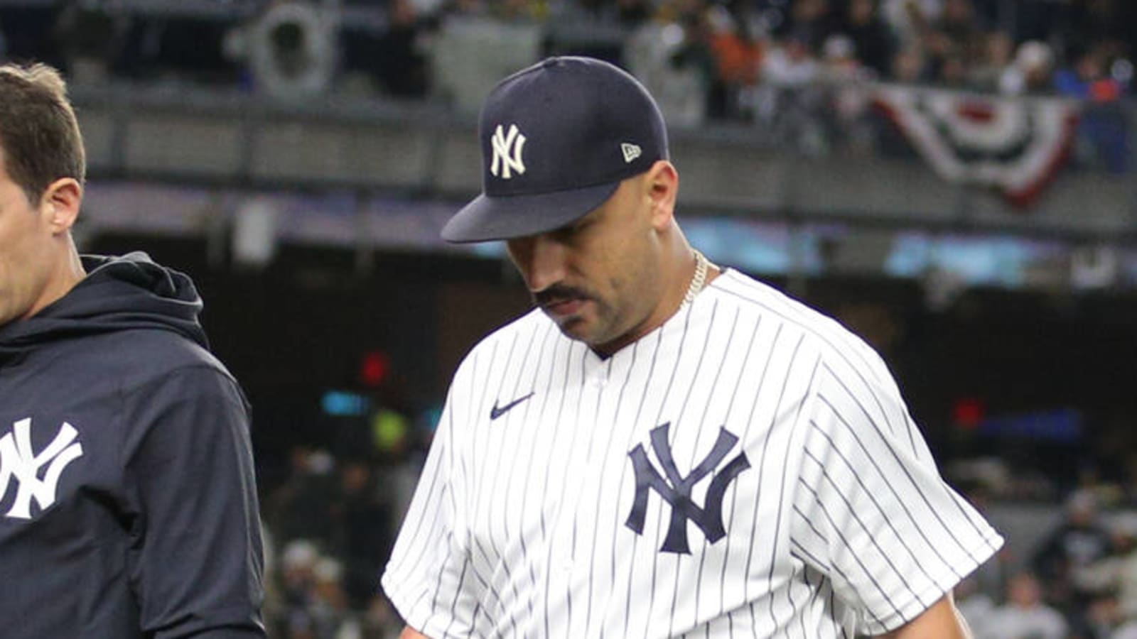 Yankees' Cortes leaves ALCS Game 4 due to groin injury