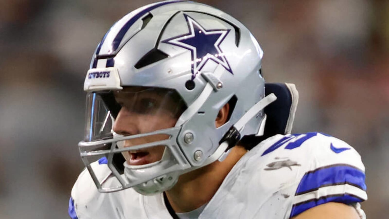 Former Cowboys LB Leighton Vander Esch Announces Retirement