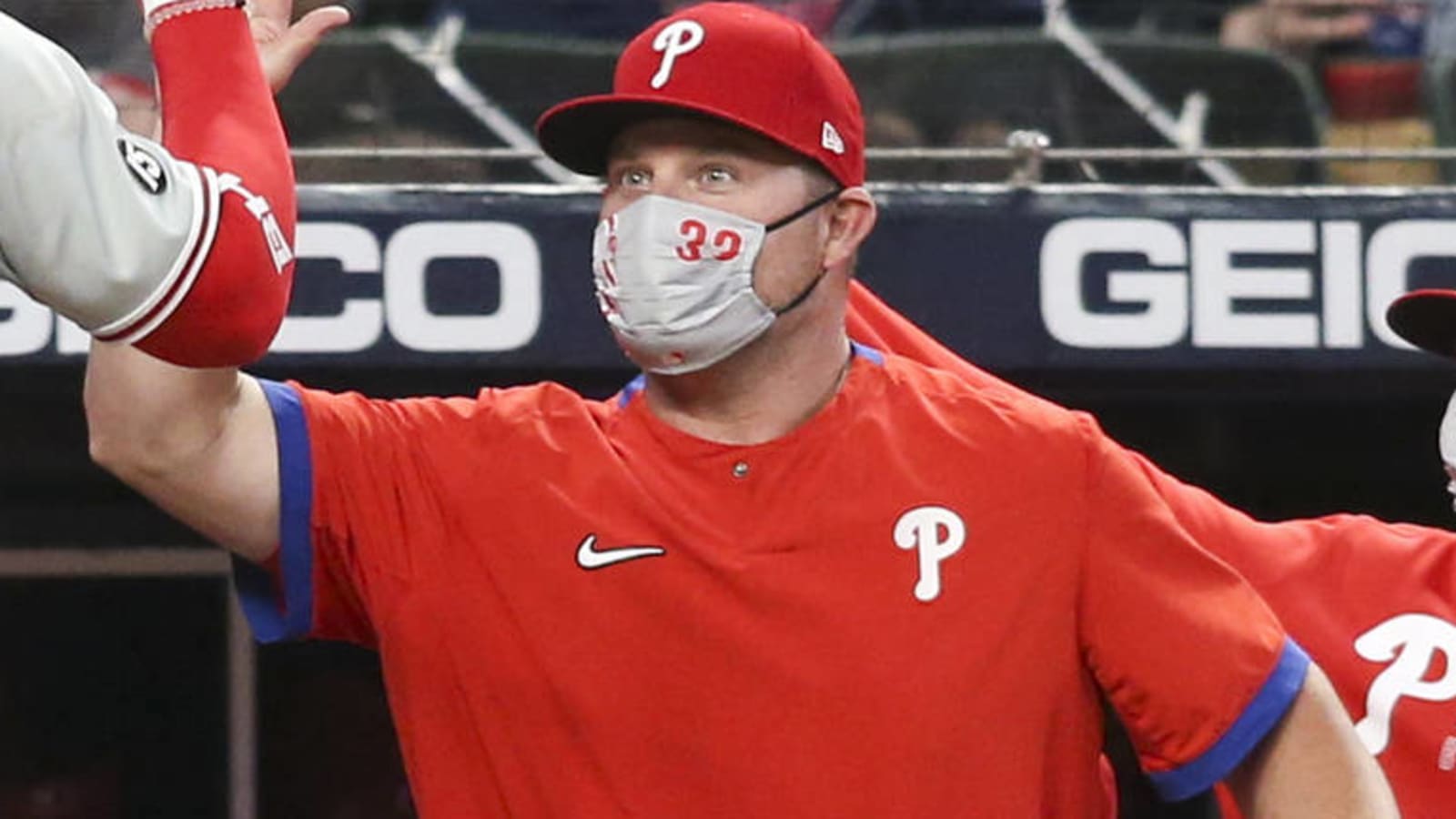 Phillies fire hitting coach Joe Dillon, IF coach Juan Castro