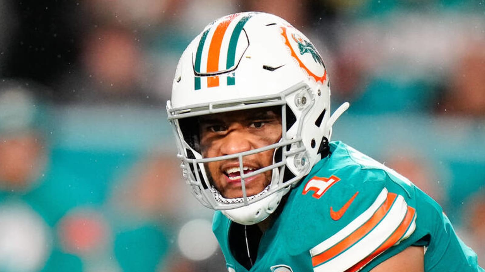 Tagovailoa returns, Dolphins hang on to defeat Steelers