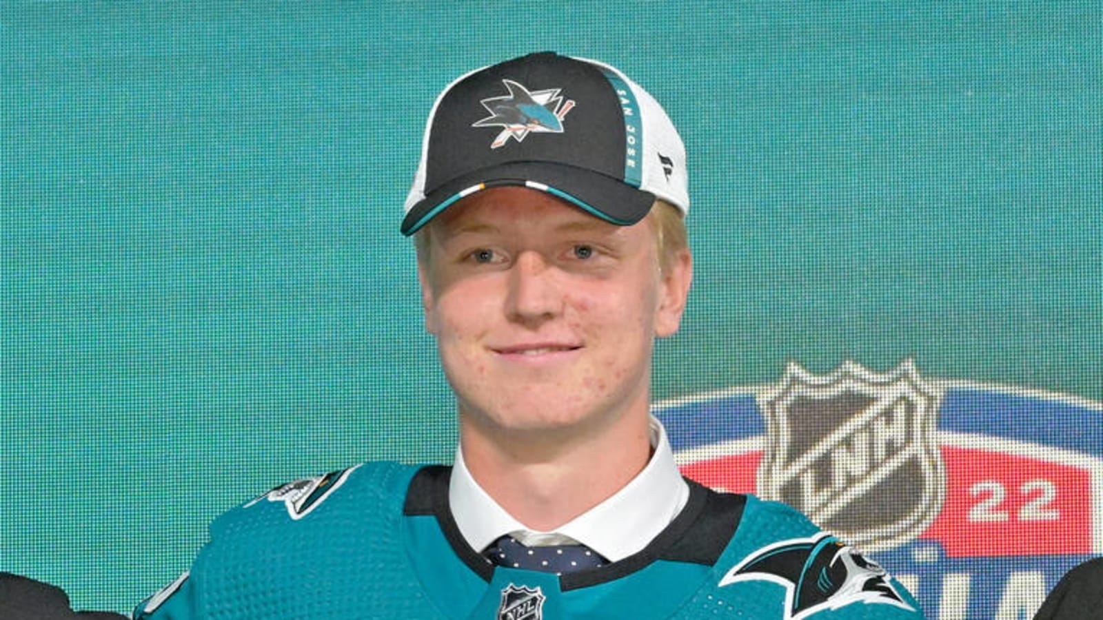 Bystedt Won’t Start Season in San Jose, Sharks Loan Prospect to Linköping