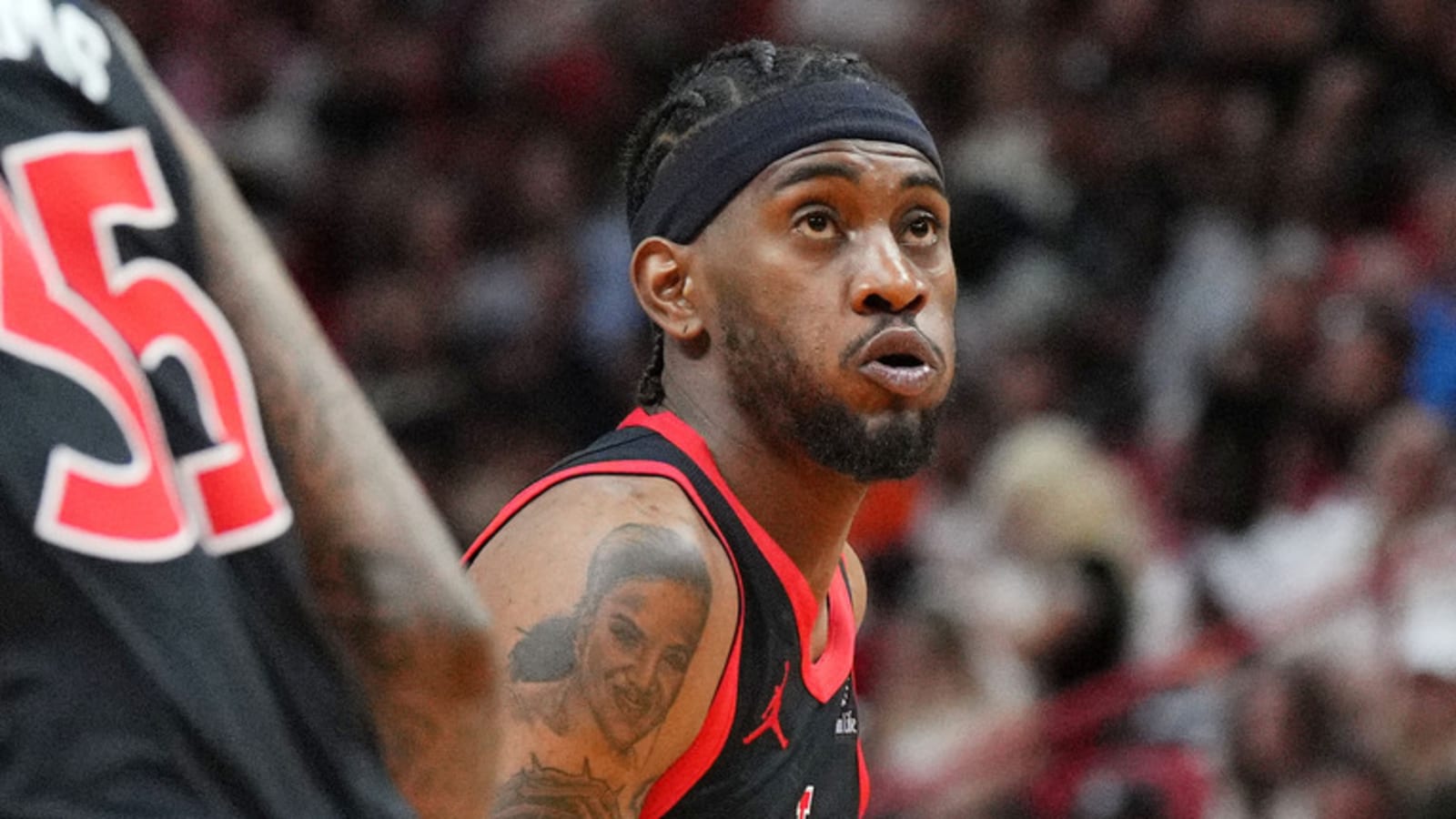 Kings trade forward, draft pick to Spurs in salary dump