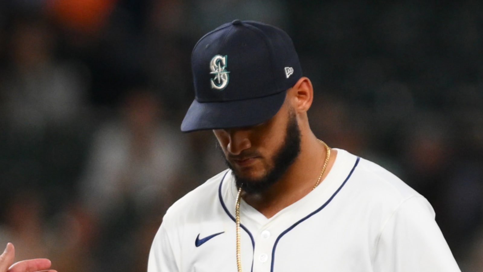 Mariners designate RP Jonathan Hernandez for assignment