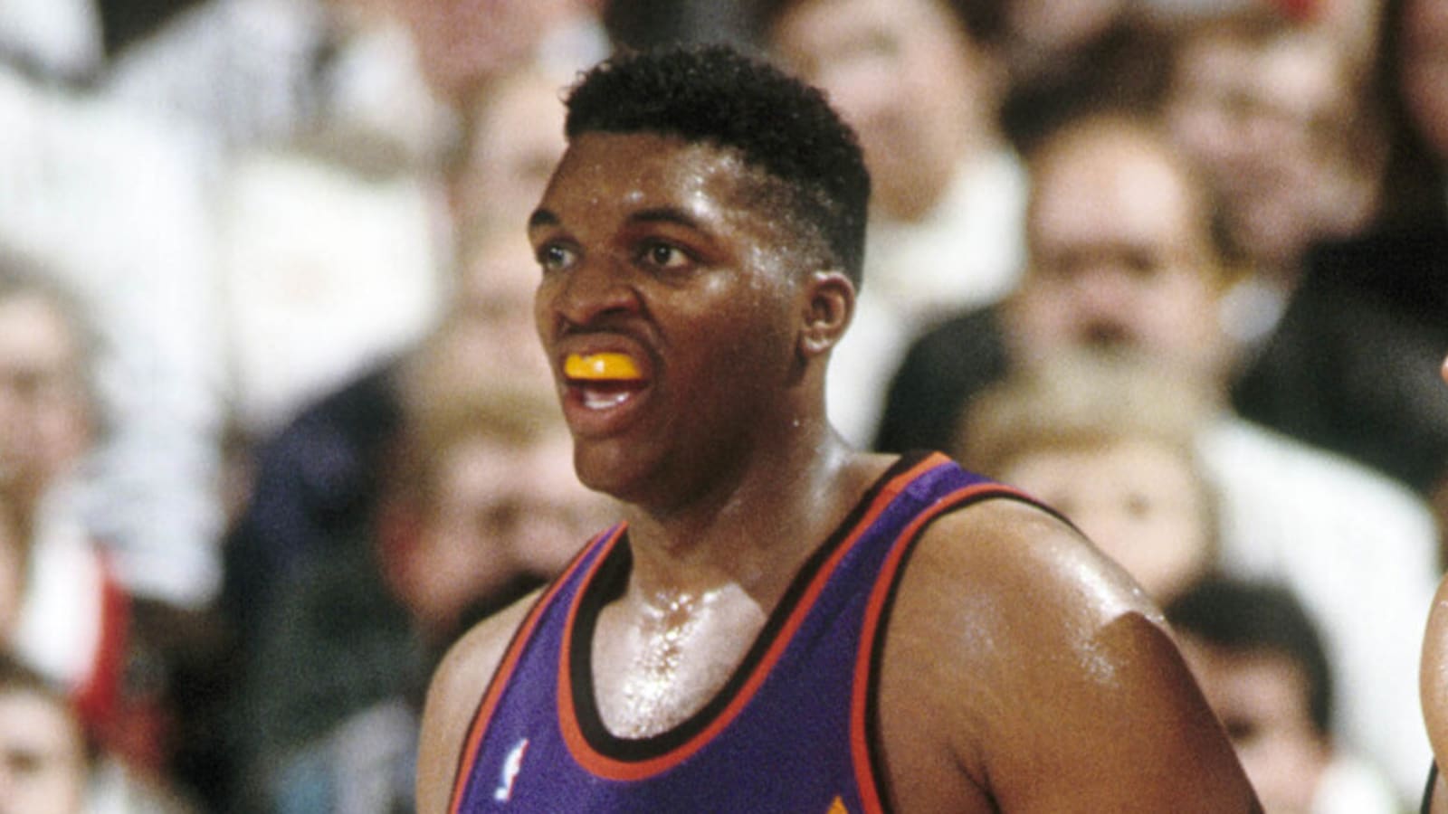 Former NBA center Oliver Miller dies at 54