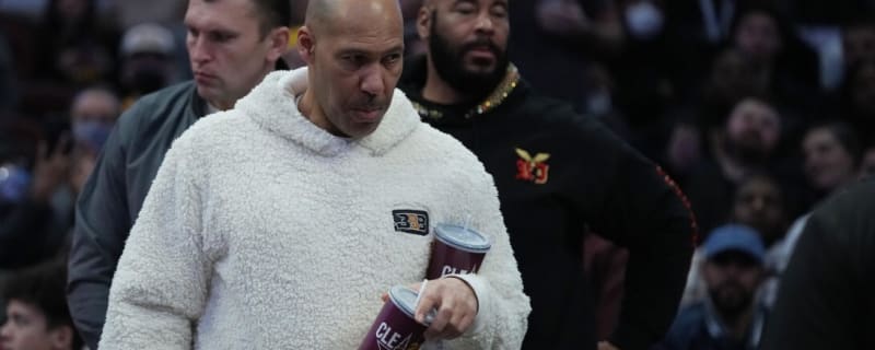 LaVar Ball&#39;s Post-Foot Amputation Surgery Photo Sparks Strong Reaction