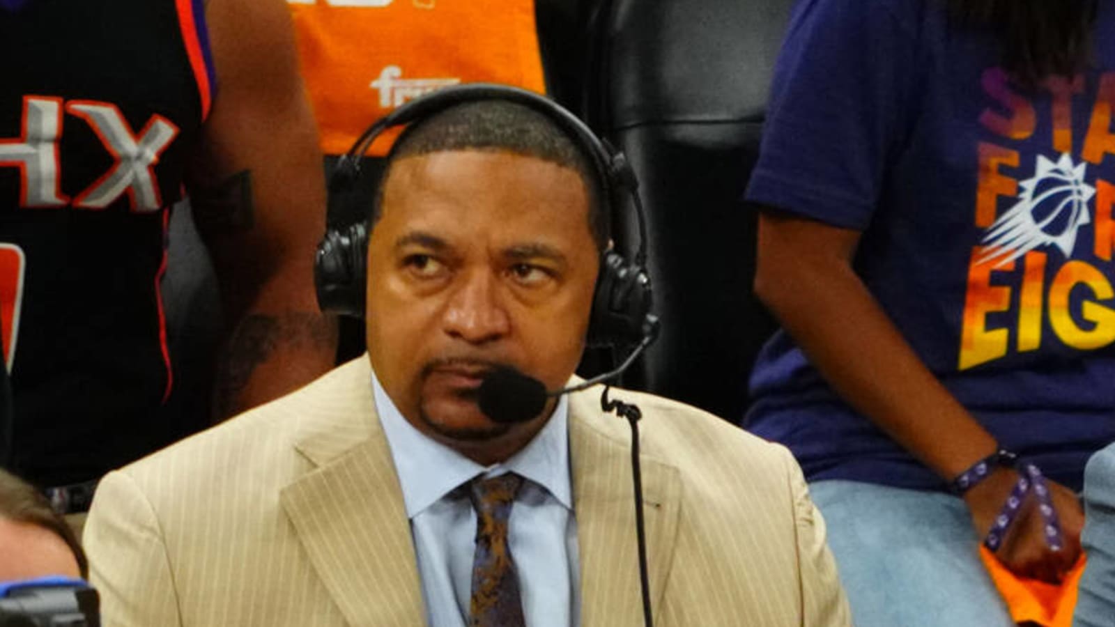 ESPN's Mark Jackson appears to be favorite for Kings HC job