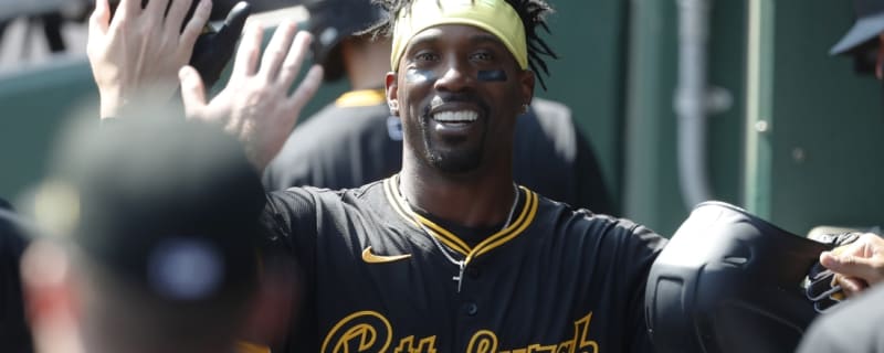 Andrew McCutchen returns to Pirates on 1-year pact
