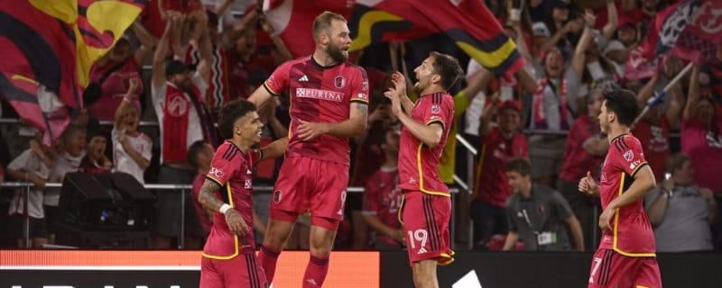 Joao Klauss scores twice, St. Louis City extends run