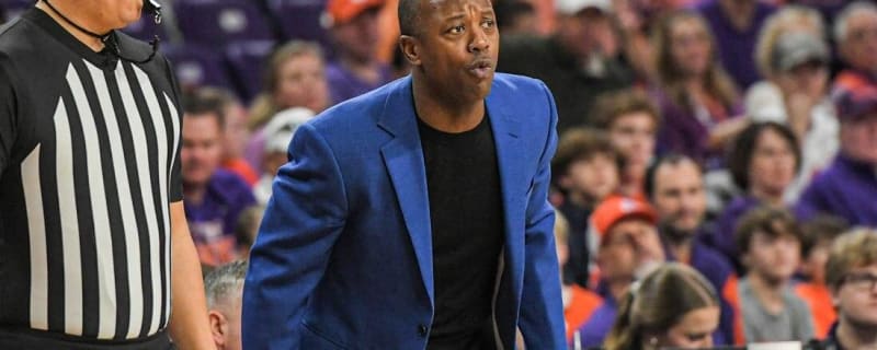 Devin McGlockton helps Boston College edge Notre Dame