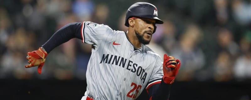 Twins place OF Byron Buxton, RHP Brock Stewart on IL