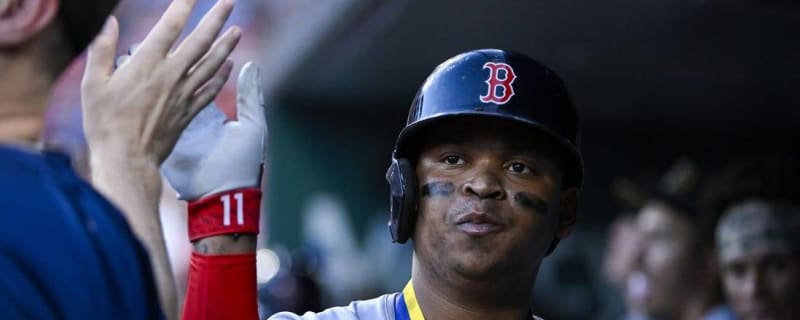 Rafael Devers homers in 6th straight game, sets Red Sox record