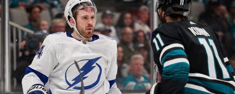 Nikita Kucherov&#39;s 4 assists lift Lightning over Sharks