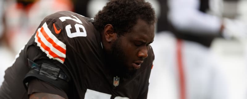 Browns place OT Dawand Jones on IR, sign Geron Christian