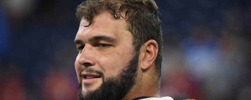 Bucs put G Ben Bredeson on IR, add JPP to practice squad