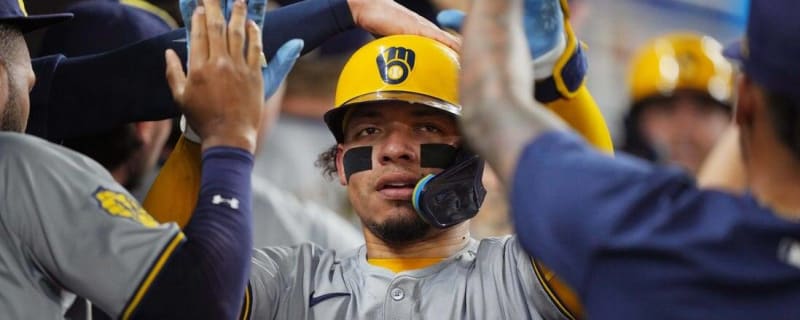 William Contreras, Brewers win series opener in Boston