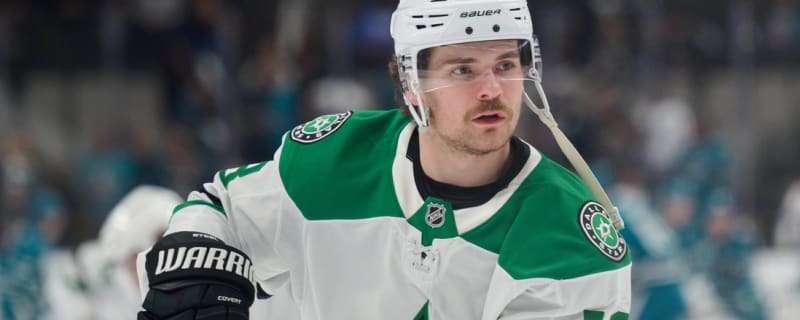 Stars sign F Sam Steel to 2-year, $4.2M extension