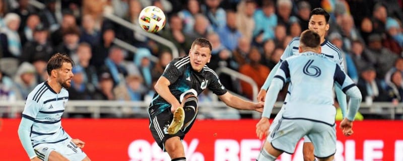 Minnesota United squeezes past Sporting Kansas City