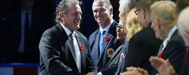 Jeremy Roenick, six others enter Hockey Hall of Fame