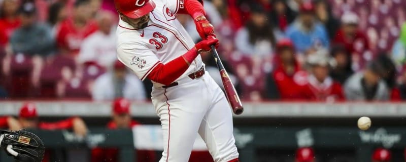 Reds snap sloppy Phillies&#39; 7-game win streak