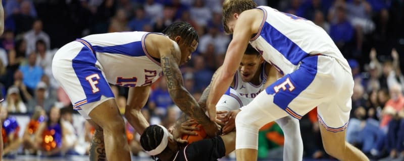 No. 3 Florida rides Will Richard&#39;s 25 points, 6 3-pointers past No. 12 Texas A&M