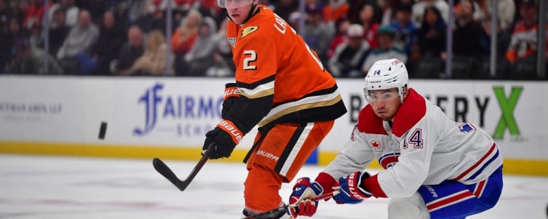 Ducks pull ahead late to beat sliding Canadiens