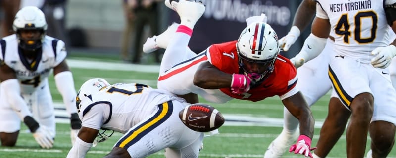 Backup QB Nicco Marchiol leads West Virginia past Arizona