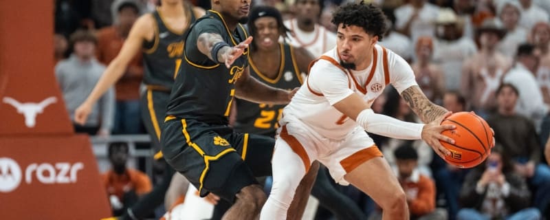 Texas takes down No. 22 Missouri with late run