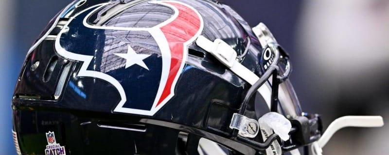 Texans unveil first uniform redesign in franchise history