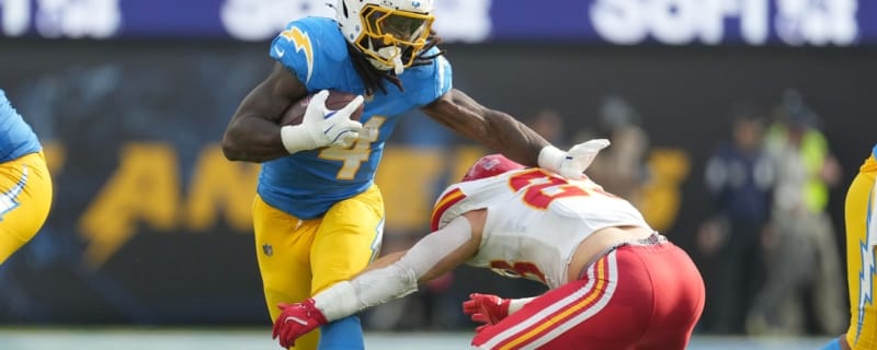 Chargers activate Gus Edwards (ankle) off IR; RB questionable vs. Titans