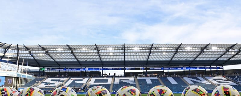 Sporting KC sign veteran D Joaquin Fernandez