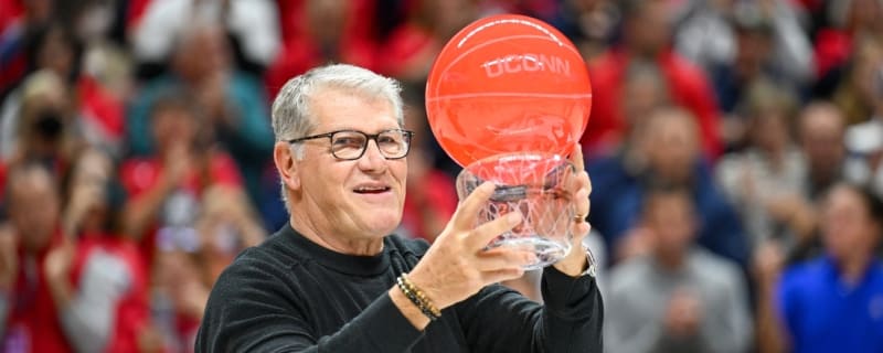UConn's Geno Auriemma becomes all-time winningest D-I coach