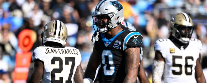 Panthers TE Ja&#39;Tavion Sanders carted off field