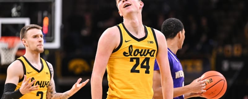 Pryce Sandfort becomes third Iowa player to enter portal