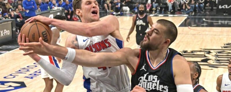 Thunder sign F/C Mike Muscala