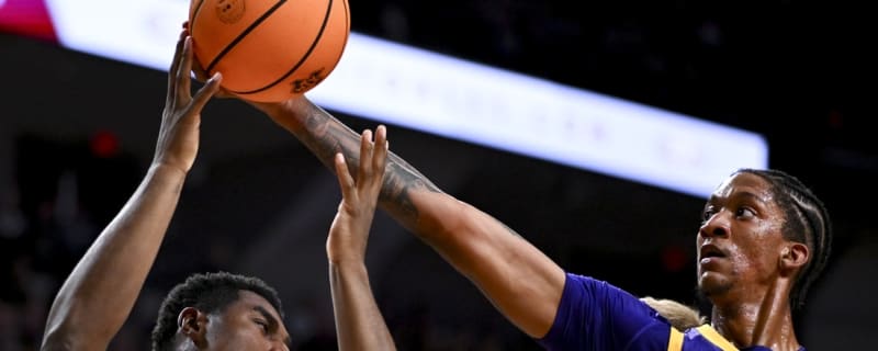 No. 11 Texas A&M rolls past ice-cold LSU